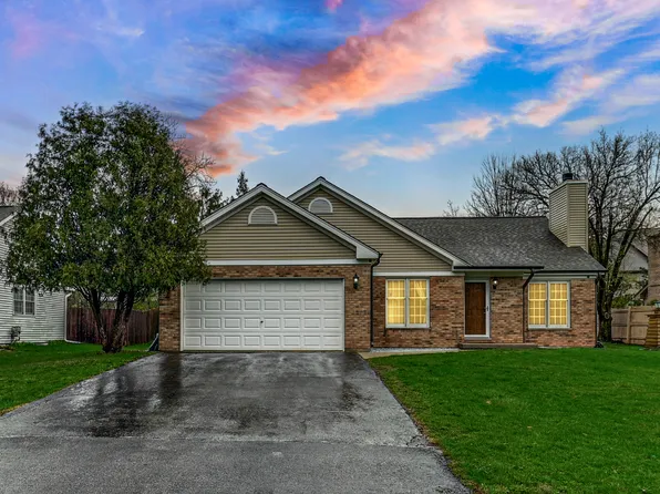 889 Dorsetshire Dr, Crete, IL 60417