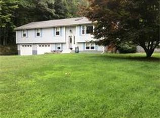 63 Webster St, Douglas, MA 01516