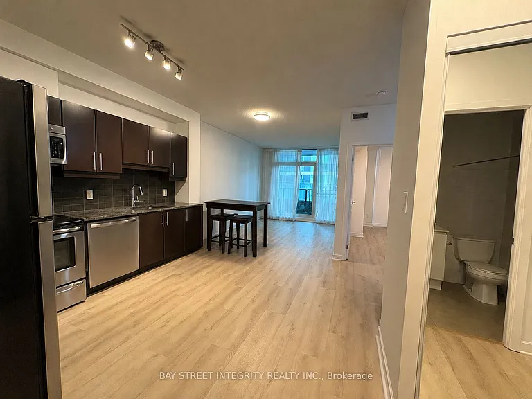 33 Bay St #307 — Photo 3