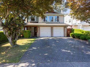 2845 McCoomb Dr, Coquitlam, BC V3B 6L2