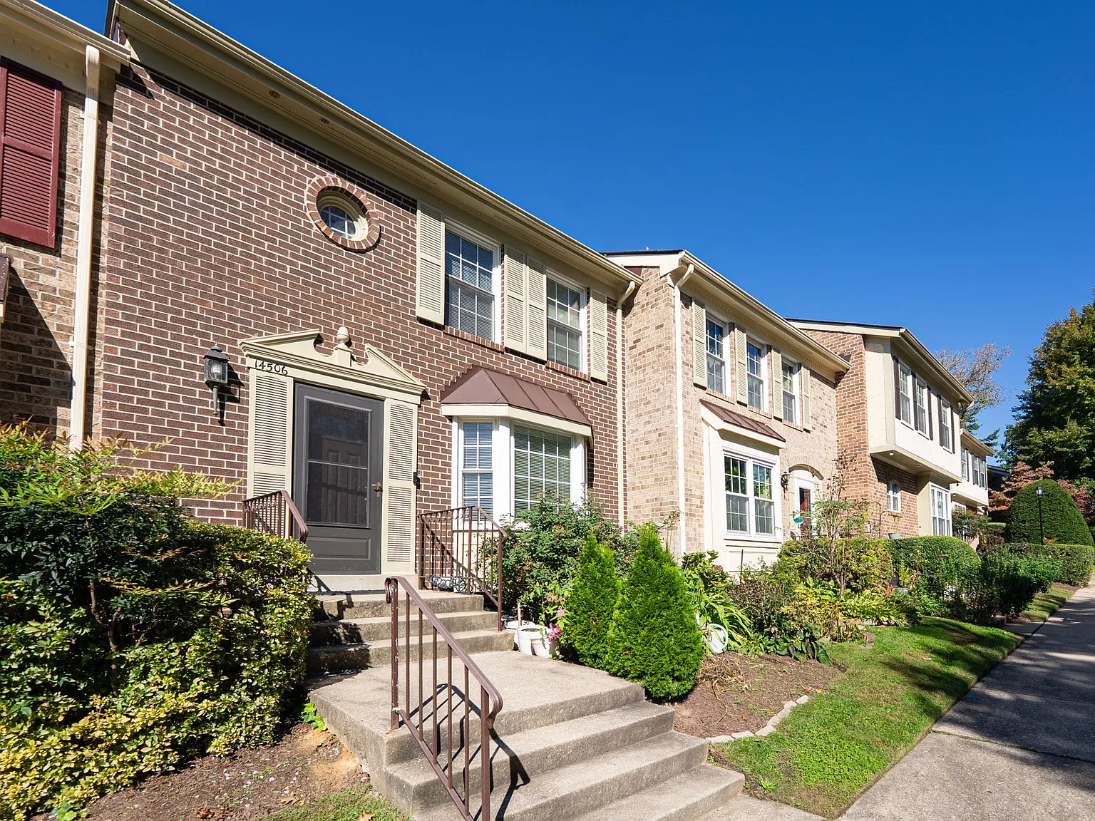 4 bed, 3.5 bath, 1360 sqft, $3,200 — Photo 4