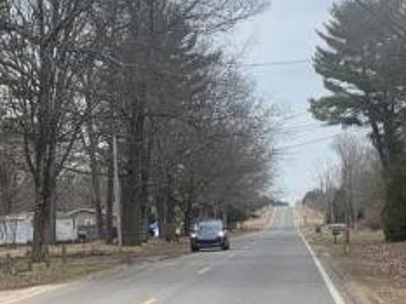 Exterior Neighborhood (street photo)