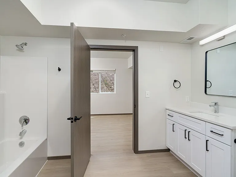 The Vistas Apartments at Beacon Hill — Photo 52