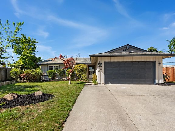 2nd image of 10465 Rugby Ct