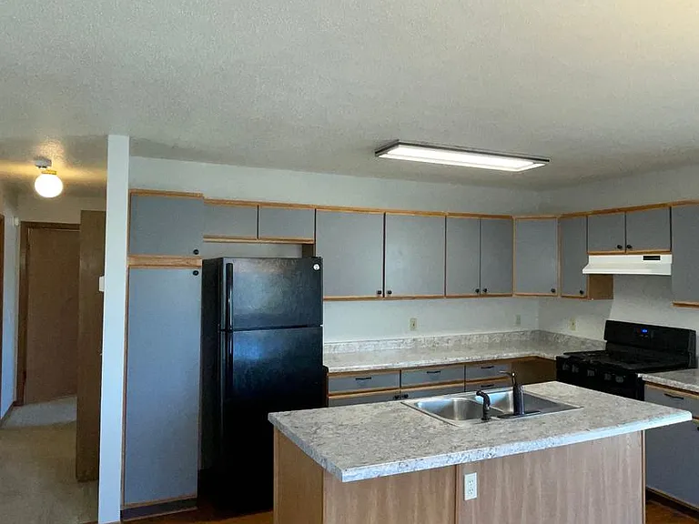 1210 Clover Ridge Ct — Photo 7