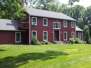 8 Longview St, Ellington, CT 06029