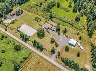 453 Riverwood Ln, Oakland, OR 97462