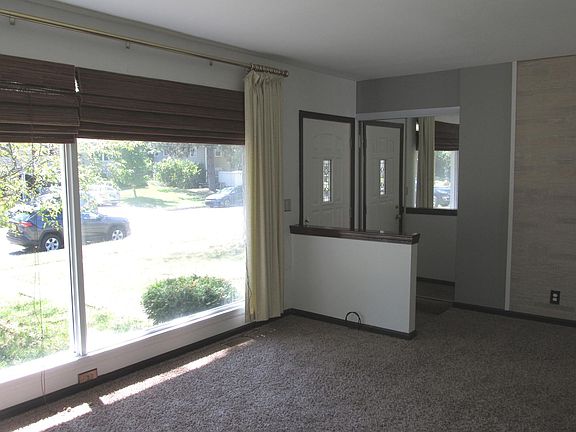 3rd image of 730 Cottondale Ave