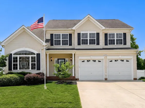 44025 W Leola Ct, Hollywood, MD 20636