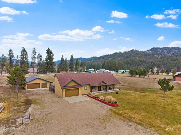 23 Veterinary Way, Garden Valley, ID 83622