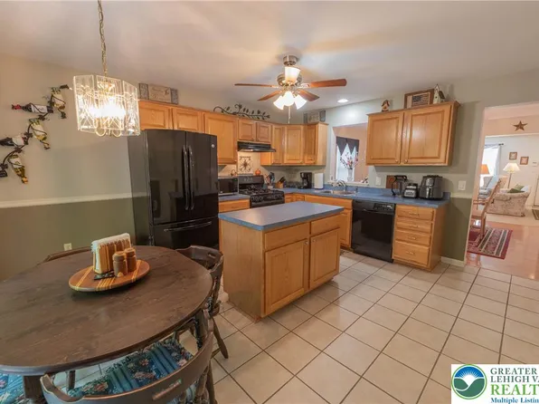 2117 W Walnut St, Allentown, PA 18104