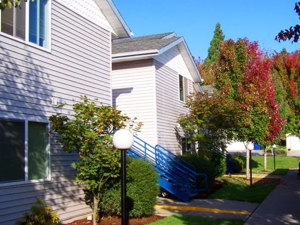 McNary Heights Apartments