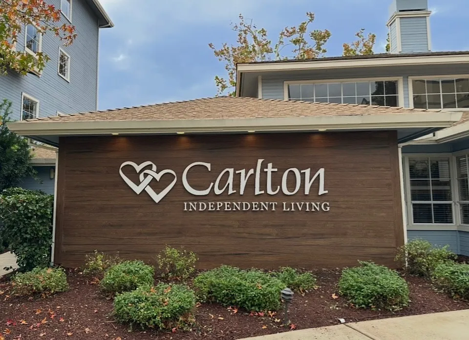 Carlton Concord supports independent living that is designed for comfort and connection. Keep the privacy you want with the perks of home _ minus the hassle of upkeep.