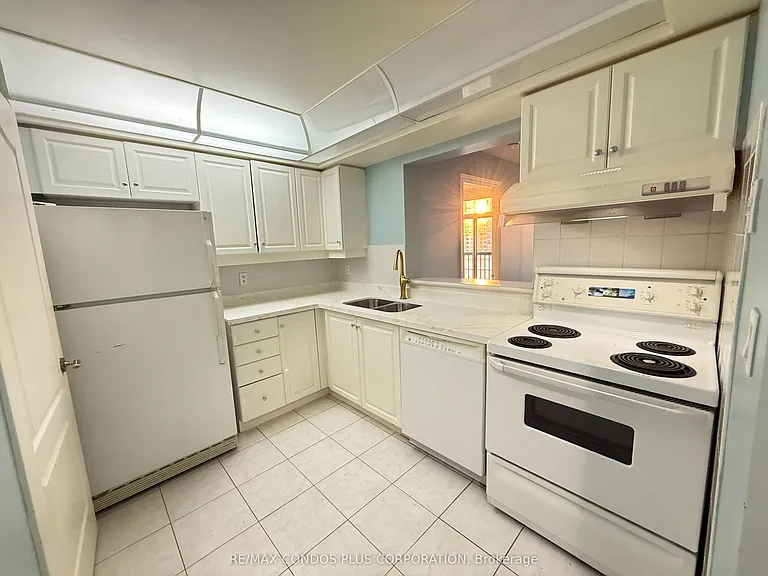 5418 Yonge St #1601 — Photo 3