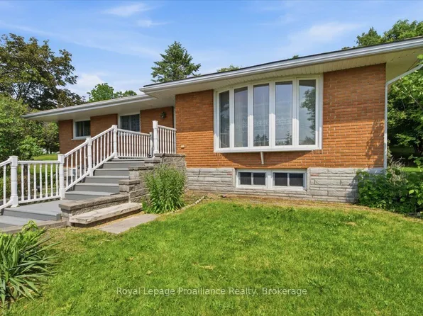 68 Riverside Pkwy, Quinte West, ON K0K 2C0