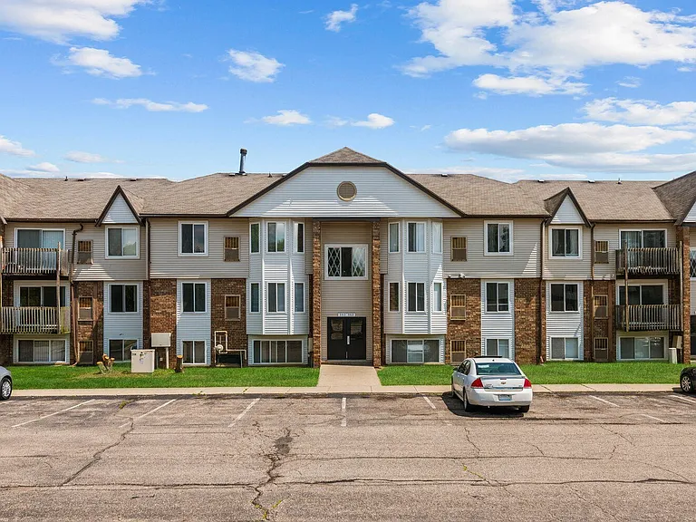 Residences at Grand Blanc Apartments - Grand Blanc, MI — Photo 49