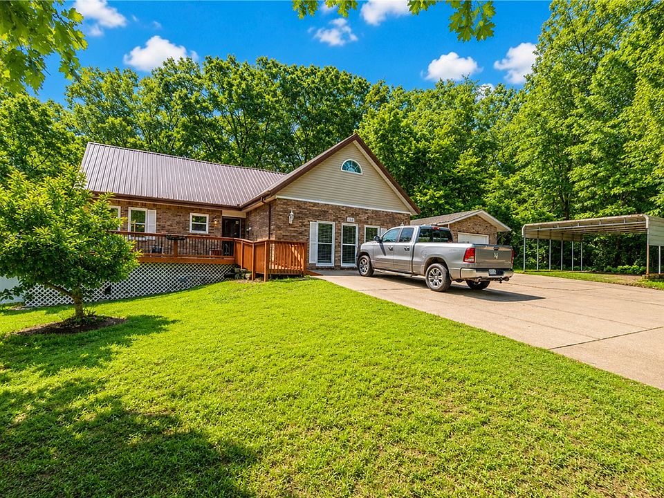 1st image of 185 Glenwood Cir
