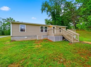 120 Mathis St, Jonesville, NC 28642
