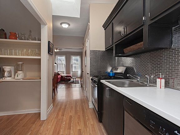 5th image of 32 W 87th St