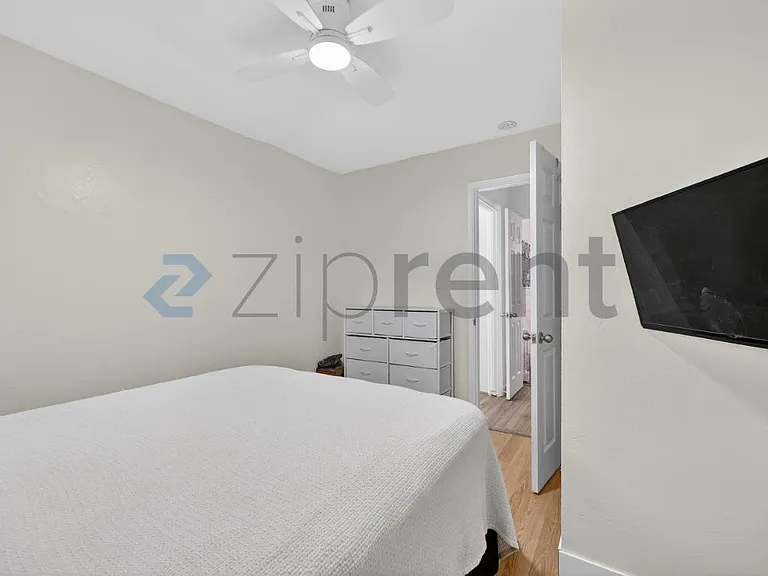 2613 Mission Blvd #2 — Photo 11