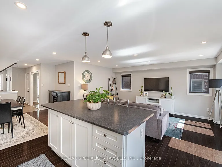13 Lothbury Dr — Photo 14