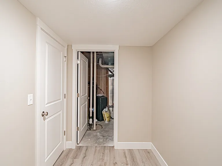 2896 Blackwood — Photo 26