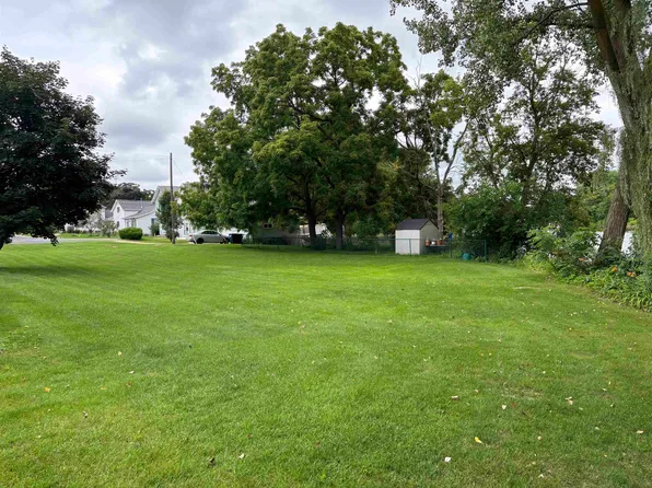 152 N Beebe St, Marshall, WI 53559