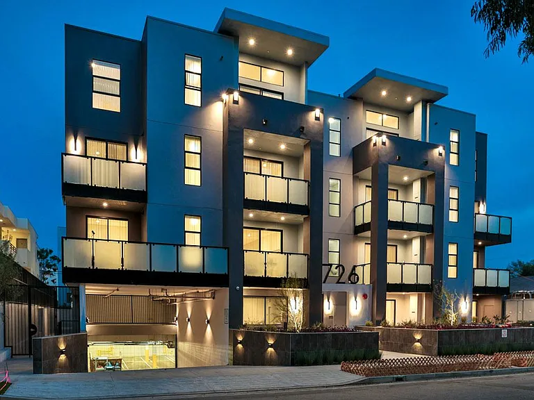 726 N Hudson Ave #Penthouse 1 — Photo 36