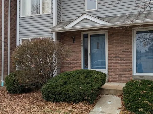 1620 Forest Hills Dr Unit D, Saint Charles, MO 63303