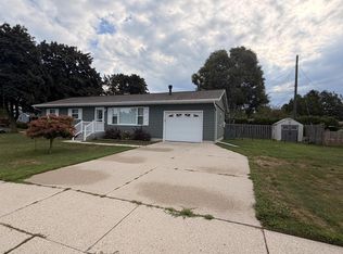 1719 Mirro Dr, Manitowoc, WI 54220