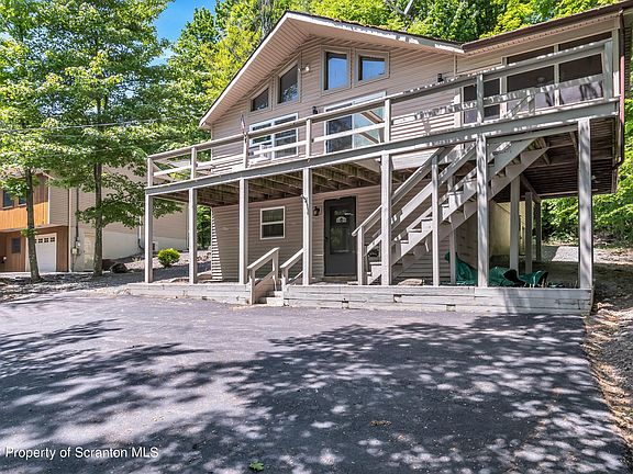 3rd image of 65 Woodhill Ln