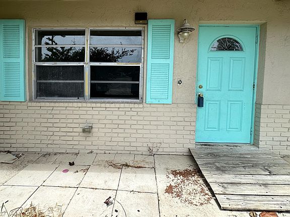 5th image of 3957 Harwood Street