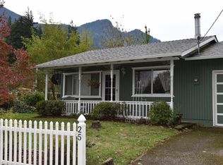 25 NW Harvest Queen St, Cascade Locks, OR 97014