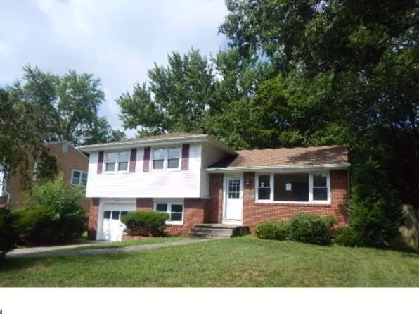 1121 W Valleybrook Rd, Cherry Hill, NJ 08034