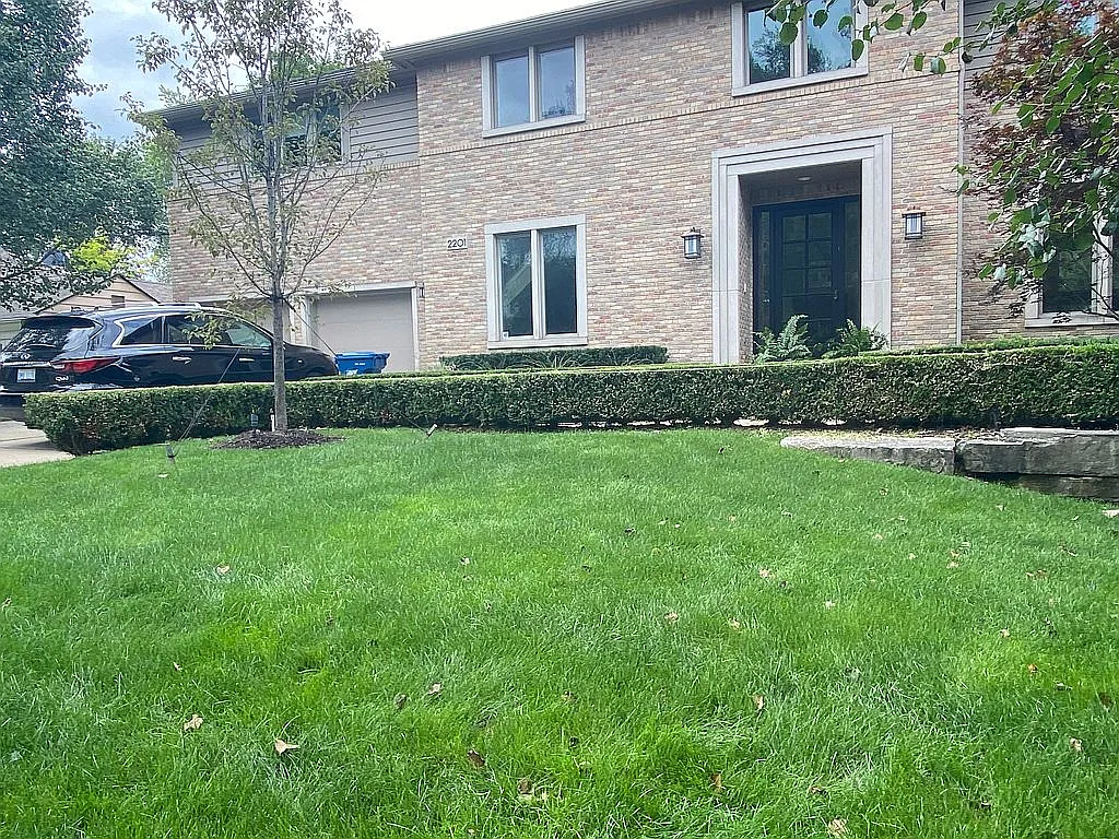 2201 Lawndale Ave photo 1