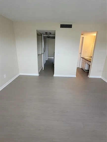 122 N Kings Ave #202 — Photo 10