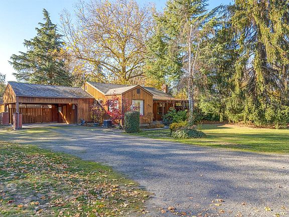 3rd image of 635 Oakdale Dr