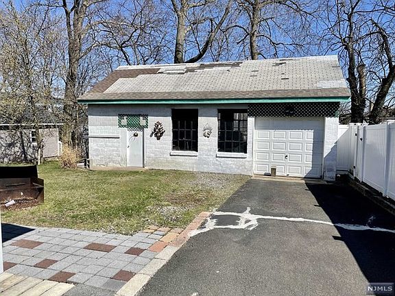 3rd image of 67 Pomona Ave