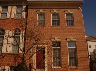 2470 Garnett Dr, Alexandria, VA 22311