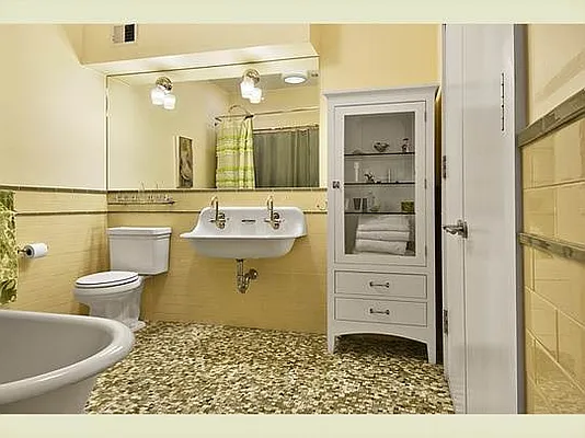 Sold by Stribling | media 82