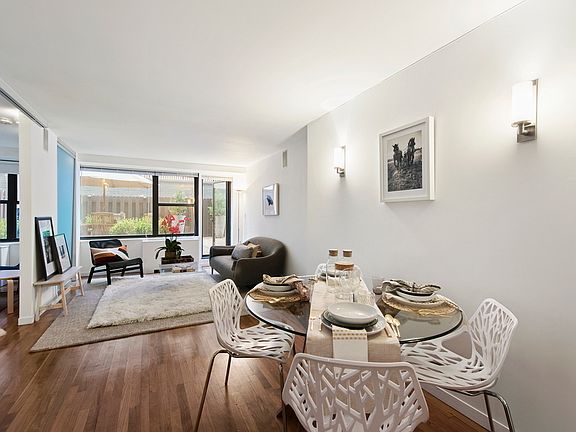 4th image of 7 E 14th St #201/203