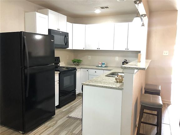 4th image of 1026 Murray Ct