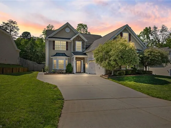 2632 Crosland Hill Dr, Winston Salem, NC 27106