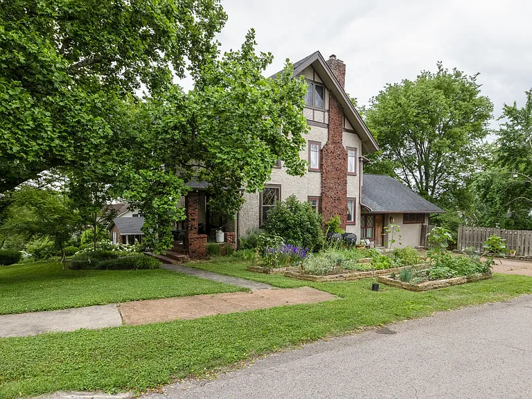1715 Cedar Ln — Photo 26
