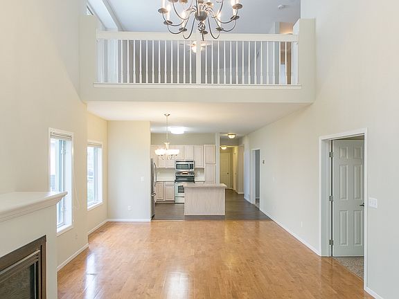 4th image of 10043 Cove Dr