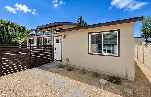1744 Richard St Photo 1