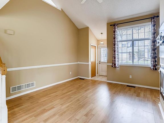 2nd image of 3670 Linden Pl