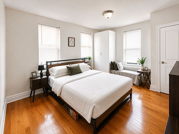 3rd image of 10920 Queens Blvd APT 6A
