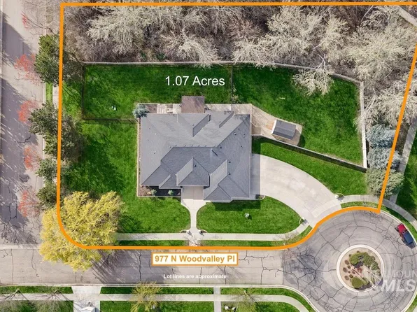 977 N Woodvalley Pl, Eagle, ID 83616