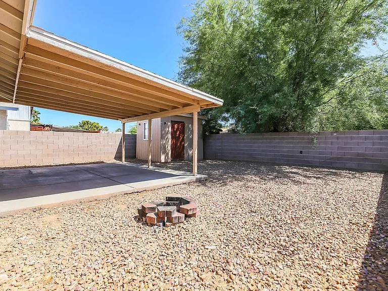 4465 Halbert Ave — Photo 11